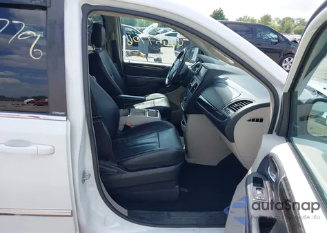 2013 Chrysler Town & Country Touring from USA, damaged, VIN 2C4RC1BG1DR821263